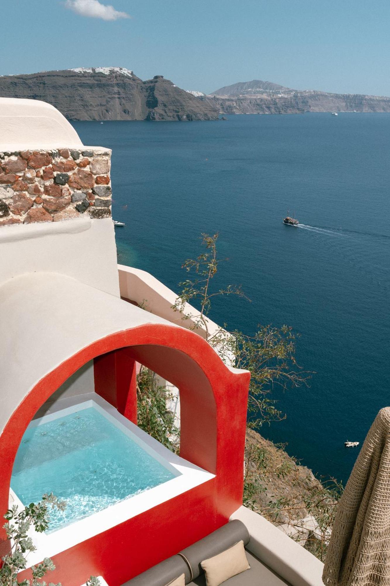 Nano Canaves * Oia (Santorini)